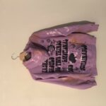 Hoodie con cappuccio in tie dye viola e arancione, scritta nera sul retro
